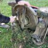 Spachtel für die Reinigung des Unterbodens von Rasentraktoren und Rasenmähern