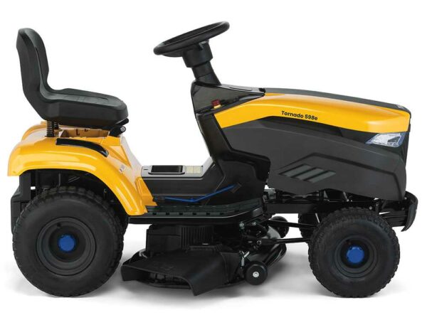 Stiga Tornado 598e - 48V/40Ah - Akku-Rasentraktor - mit Seitenauswurf